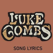 Born in asheville, north carolina, luke combs has been a passionate vocalist and musician since a young age, having even performed in october 2016, combs signed for columbia records nashville. Luke Combs Lyrics Applications Sur Google Play