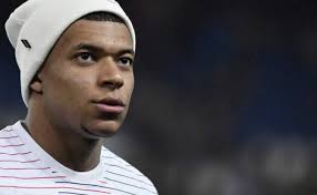 Fransa liginde gol krallığı yaşamış yıldızları sizler için derledik. Kylian Mbappe Gol Kralligi Odulunu Paylasmak Istiyor