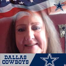 Okay so the drone show started at 10 and only lasted 5 mins….. ionk how to  feel😒