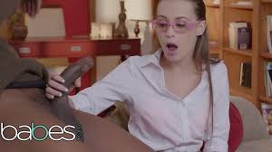 Nerdy babe explores BBC in the library - Babes Porn