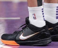Devin booker pe is a special edition of the kobe bryant signature basketball shoe for phoenix suns star devin booker. Devin Booker Gets Blessed By Kobe Puts Pj Onto Pes Nice Kicks