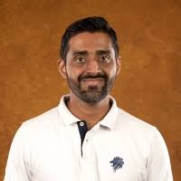 400+ perfiles de «Mathews»