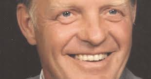 Amy Veurink's Instagram, Twitter & Facebook