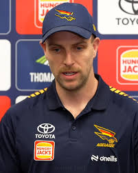 Five fast facts ✋ about our first father-son recruit, Ben Jarman!  #weflyasone