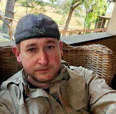 Sighting of Male and Female Rose Breasted Grosbeak in Rockingham County,  Virginia