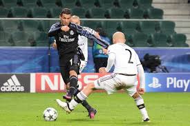 Piszcie w komentarzach czy mam wstawić kolejny filmik możecie dać łapkę w. Cristiano Ronaldo And Michal Pazdan Vie For The Ball Legia Warsaw Real Madrid Madrid