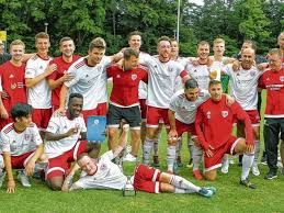 Greifswalder fc is a soccer team from germany, playing in competitions such as oberliga (2020/2021). Kicker Des Greifswalder Fc Feiern Mit 300 Fans Den Oberliga Aufstieg