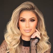 Karla North's Instagram, Twitter & Facebook