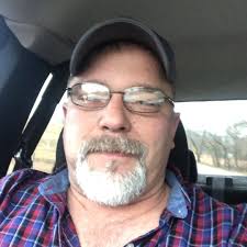 Is there a person with packages at wrong address?