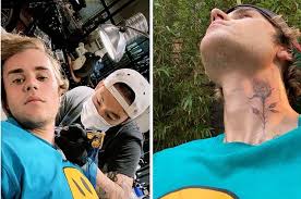 Justin Bieber S New Neck Tattoo Is Massive And I Can T Stop Looking At It Justin Bieber Neck Tattoo Neck Tattoo Justin Bieber News