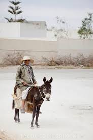 Epingle Par Sarra Z Sur Portraits Tunisiens Vieil Homme Tunisie Tunisie Tourisme