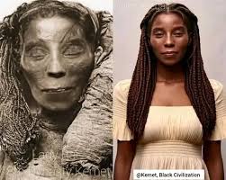 Discover the captivating Nile Beauty Statue, sculpted by Ahmed Hamdy Mousa,  adorning the picturesque Mamsha Ahl Masr walkway along the Nile River.  Witness the mesmerizing flow of water through the hands of