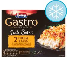 Put the leeks into a microwave safe bowl. Youngs 2 Cheese Leeks Fish Bakes 350g Tesco Groceries
