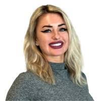 Lindsay Wilkinson's Instagram, Twitter & Facebook