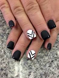 Black And White Nail Art 2020 V Shaped Black And White Nails Designs For Girls Black And White Nail Art Black And White Nail Designs Black White Nails