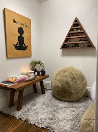 Some zen gardens are large sweeping creations that encompass acres, while some are tiny desktop gardens that take up no more room than a notebook. Zen Den Meditation Space Ideas Yoga Room Decor Meditation Room Decor Zen Room Decor