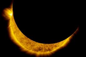 Gerhana bulan parsial / separuh. Akan Ada Gerhana Matahari Parsial Pada Tanggal 16 Februari Nanti