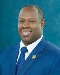 Reggie Copeland's Instagram, Twitter & Facebook