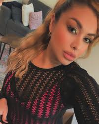 Karlabellavida (@karlabellavida) • Instagram photos and videos