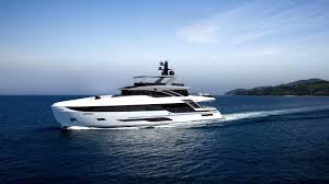 Bering 106 32m Modern Motor Yacht By Bering Yachts In 2020 Motor Yacht Yacht Yacht Design