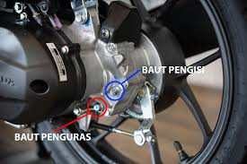 Oli mesin honda ahm oil spx 1 1200ml cb150r sonic 150 gtr cbr 150 led di tokopedia ∙ promo pengguna baru ∙ pasti ori ∙ garansi 7 hari ∙ cicilan 0% ∙ kurir instan. Begini Cara Mudah Dan Cepat Mengganti Oli Gardan Motor Beat