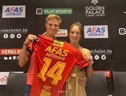 Position d (c) ability potential. Siemen Voet Gaat Samenwonen Met Zijn Nina Derwael Ze Is He Het Belang Van Limburg Mobile