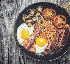 Full Farm To Table English Breakfast Served With A Glorious Stack Of Smoked Bacon And Sausages Farmhouse Eggs Bakrd Be Smoked Bacon Food For Thought Breakfast
