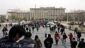 It is one of the most beautiful campuses in china. Zhengzhou University