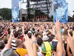 3 días y más de 100 bandas. Lollapalooza History Facts Britannica