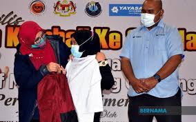 Yayasan bank rakyat| kebanyakkan pelajar yang dapat melanjutkan pelajaran ke peringkat yang lebih tinggi masih gagal untuk mendapatkan penajaan. Bernama Yayasan Bank Rakyat Allocates Rm2 Mln To Help 10 000 School Students