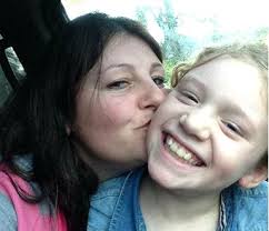 Nurse held 10-year-old girl's hand as she donated organs to save five  children's lives