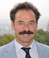 Wuppertal im März 2015 Energieversorgung: Bund fördert zwei neue Projekte  von Prof. Markus Zdrallek Das Wuppertaler Forscherte