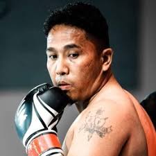 Sam Kern vs. Shijat Tamang, Davis vs. Holstein