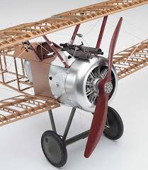 The easy way out in differentiating the 2f.1 camel (or 'ship's camel' as it was commonly known the fuselage was made in two parts, the rear half being detachable just behind the cockpit: Scale Model News Incoming Fascinating See Inside Hasegawa 1 16 Scale Sopwith Camel Fighter Kit