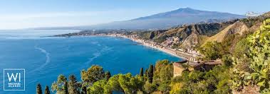 The aeolian islands in the tyrrhenian sea, to the northeast of mainland sicily form a volcanic complex, and include stromboli. Yachtcharter Catania Sizilien
