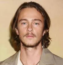 Drew Starkey A Beard