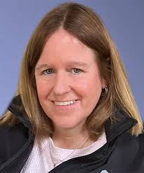 Linda Riek's Instagram, Twitter & Facebook