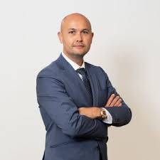 Abbas succeeds tan sri datuk amar hamid bugo, who will be retiring after being in the company for more than eight years. Directors Senior Management General Capital Limited