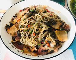 石耳炒臘肉的圖片