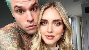 Leone born under the pisces horoscope as leone's birth date is march 19. Hier Fasst Der Weihnachtsmann Chiara Ferragni An Die Brust Promiflash De