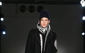 Sur son compte instagram, noé elmaleh n'en montre pas plus. Gad Elmaleh S Son Walks At New York Fashion Week