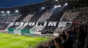 Sturm graz hat am mittwochabend das endspiel um den österreichischen pokal gegen red bull salzburg gewonnen. Transparent Sorgt Fur Verzogerung Des Ofb Cup Finales Sky Sport Austria