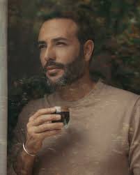 La más reciente campaña de @krups_co con @sebastianmartinezn Makeup  @valenartiste