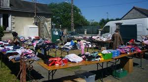 Association de 80 000 bénévoles engagés dans la lutte contre. Saint Pierre Des Corps La Boutique Du Secours Populaire Rouvre Ses Portes