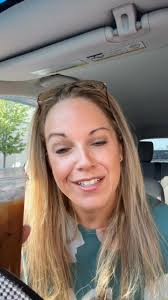 Happy Tuesday Friends 💚