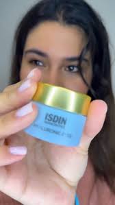 Contorno de Ojos Isdinceutics Hyaluronic Eyes ✨, Hidratación intensa,  mirada luminosa y contorno revitalizado en minutos, formulado con ácido  hialurónico y algas de origen frío, diseñado para ...