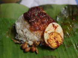 There is a similar dish in indonesia called nasi uduk. Best Nasi Lemak In Kuala Lumpur