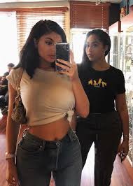 Classic lace wigs how i install and style my natural straight hair 360 lace wigs. Kylie Jenner Workout Routine Und Diatplan