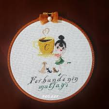 Cogu Zaman Insanlar Evlerine Kisisel Dokunuslar Getirirken Mutfagi Goz Ardi Ederler Mutfaginiza Biraz Renk Eklemek Stilinizi Ge Cross Stitch Stitch Coin Purse