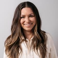 Empowering Women Executives: Financial Literacy For C-Suite Success